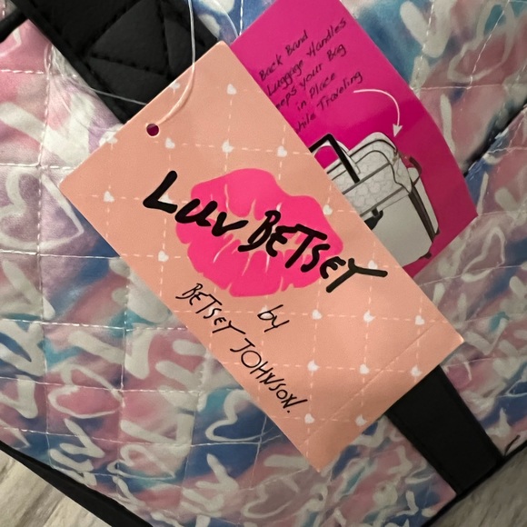 Betsey Johnson Weekender bag. Brand new with tags! - Picture 9 of 17